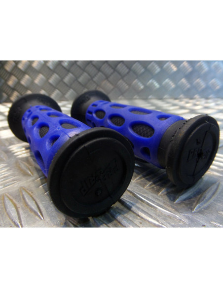 paire poignee revetement caoutchouc guidon 22 mm progrip 768 bleu et noir moto s