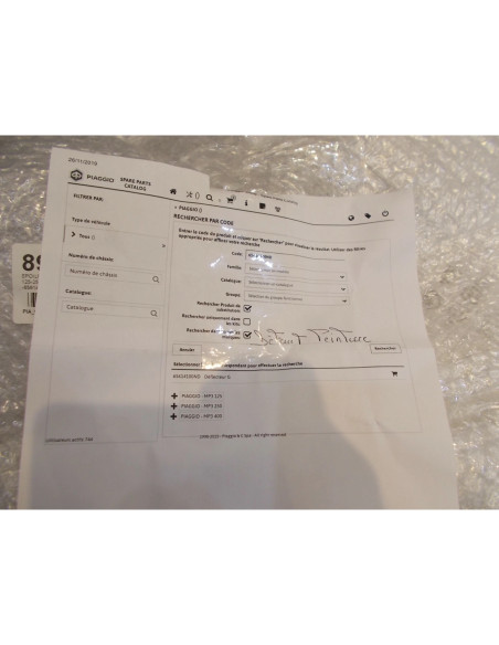 cache spoiler gauche noir scooter piaggio 125 250 300 400 500 mp3 65614100nd car