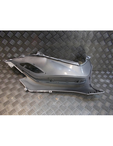 cache repose pied gauche carenage 65737850eu scooter piaggio 125 300 mp3 2011 -