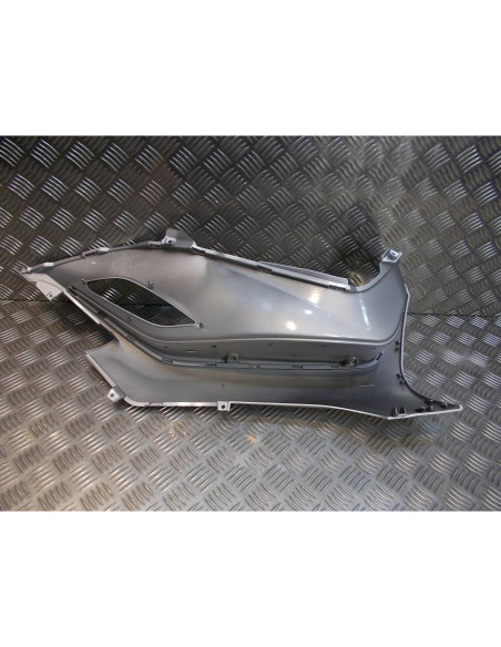 cache repose pied gauche carenage 65737850eu scooter piaggio 125 300 mp3 2011 -