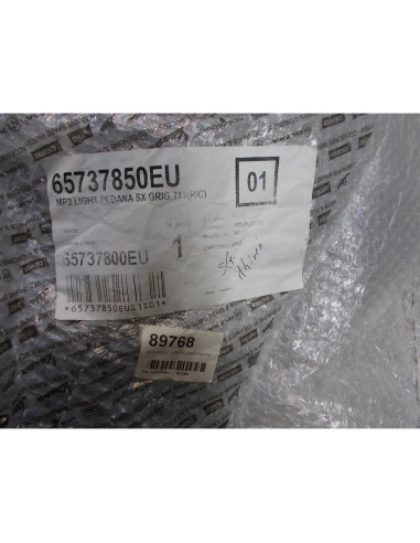 cache repose pied gauche carenage 65737850eu scooter piaggio 125 300 mp3 2011 -