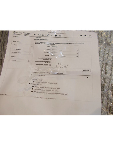 cache repose pied gauche carenage 65737850eu scooter piaggio 125 300 mp3 2011 -