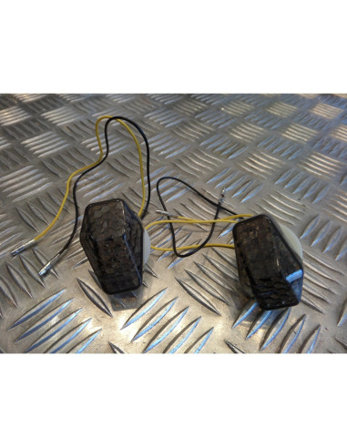 jeu clignotant universel adaptable 15 led a encastre sur cache carenage plastiq