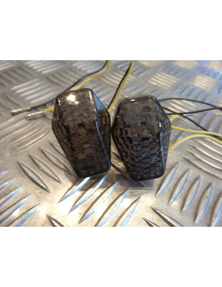 jeu clignotant universel adaptable 15 led a encastre sur cache carenage plastiq