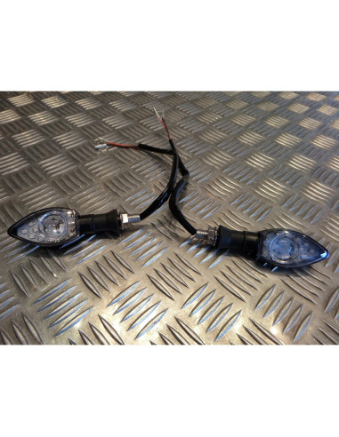 2 x clignotant universel adaptable 13 led pour tout type moto scooter 2 roues qu