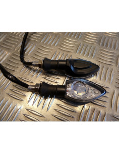 2 x clignotant universel adaptable 13 led pour tout type moto scooter 2 roues qu 2