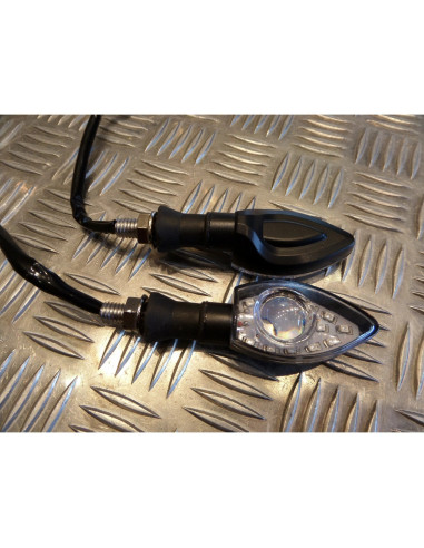 2 x clignotant universel adaptable 13 led pour tout type moto scooter 2 roues qu