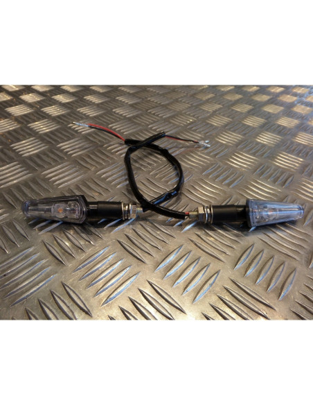 jeu 2 clignotant universel adaptable a led pour tout type moto scooter 2 roues q