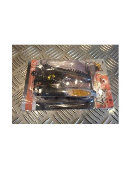 jeu de 2 clignotant led univesel adaptable scooter moto 2 roues quad