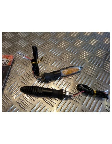 jeu de 2 clignotant led univesel adaptable scooter moto 2 roues quad