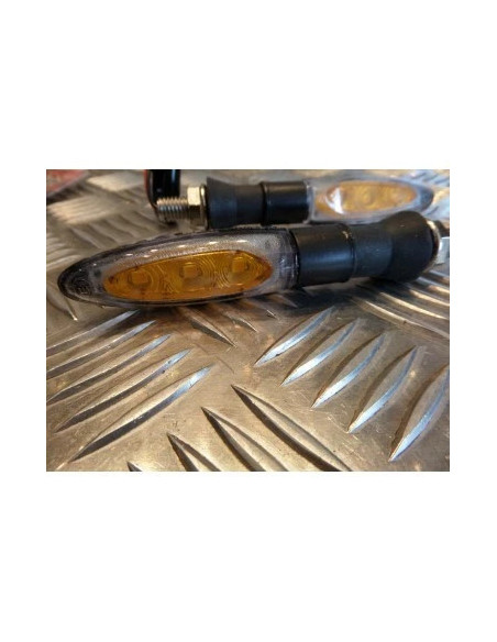 jeu de 2 clignotant led univesel adaptable scooter moto 2 roues quad