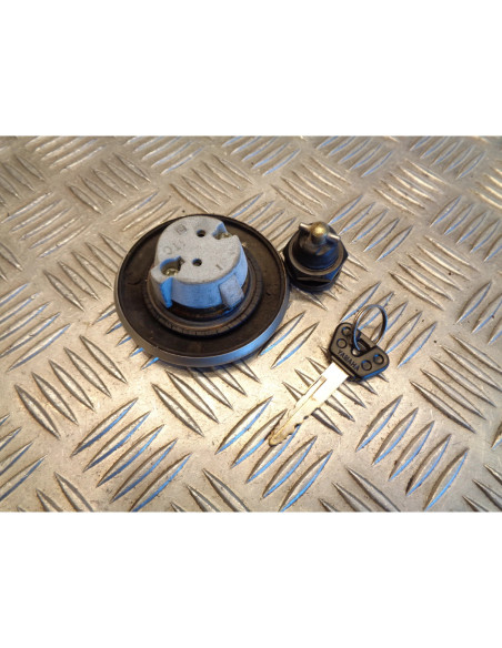 bouchon essence avec serrure moto yamaha 125 ybr lbpre07 apres 2008