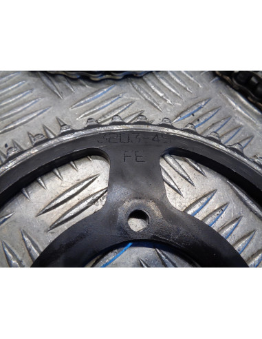 kit chaine pignon 14 x couronne 45 dents moto yamaha 125 ybr lbpre07 apres 2008