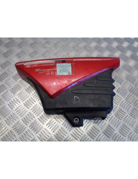 cache lateral droit moto yamaha 125 ybr lbpre07 apres 2008