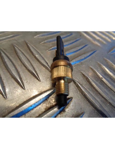 capteur 6 mm cocotte frein avant arriere embrayage contacteur feu stop demarrage