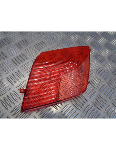 cabochon feu arriere gauche clignotant scooter yamaha xc 300 versity h314e av200