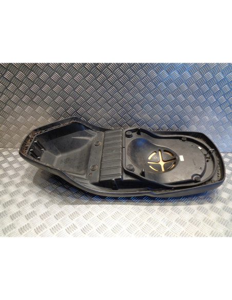selle a recouvrir scooter yamaha xc 300 versity h314e av2005