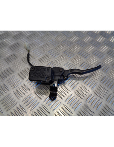 maitre cylindre frein avant scooter yamaha xc 300 versity h314e av2005