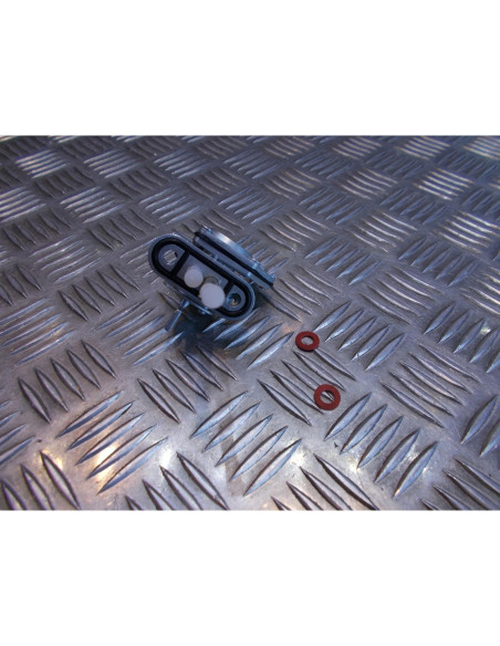 robinet pompe essence depression 34 mm adaptable universel moto suzuki gsf 600 1