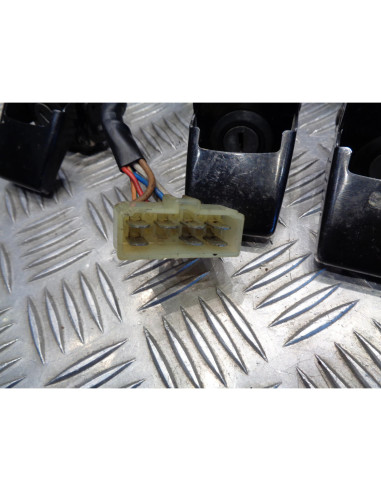 kit neiman contacteur cle bouchon essence serrure et de valise moto triumph 900