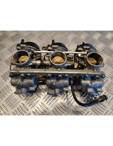 rampe carburateur moto triumph 900 trophy t336