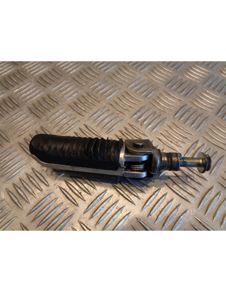 cale repose pied gauche moto suzuki gsf 600 bandit js1a8 2000 - 04