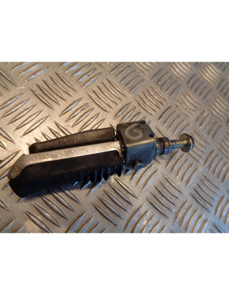 cale repose pied gauche moto suzuki gsf 600 bandit js1a8 2000 - 04