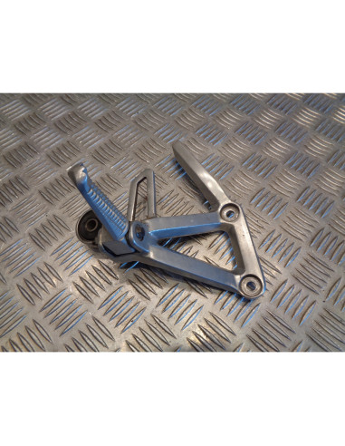 platine repose cale pied arriere droit moto yamaha fzs 600 fazer jyarj02 1998 -