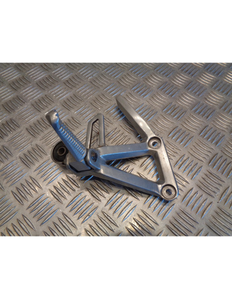 platine repose cale pied arriere droit moto yamaha fzs 600 fazer jyarj02 1998 -