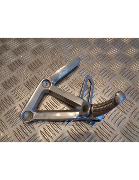 platine repose cale pied arriere gauche moto yamaha fzs 600 fazer jyarj02 1998 -