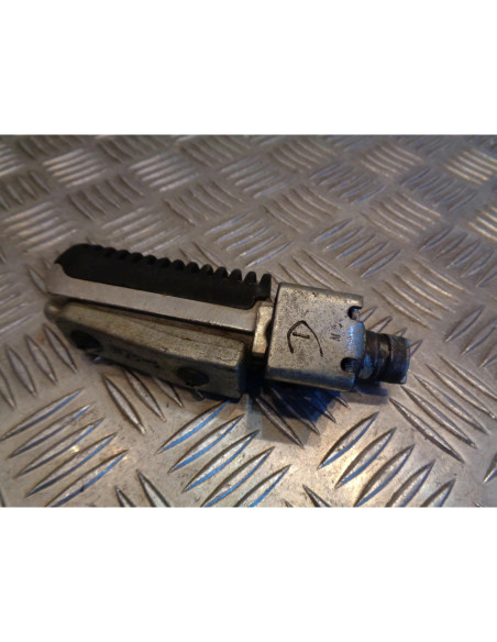 platine repose cale pied avant droit moto suzuki gsf 600 bandit js1a8