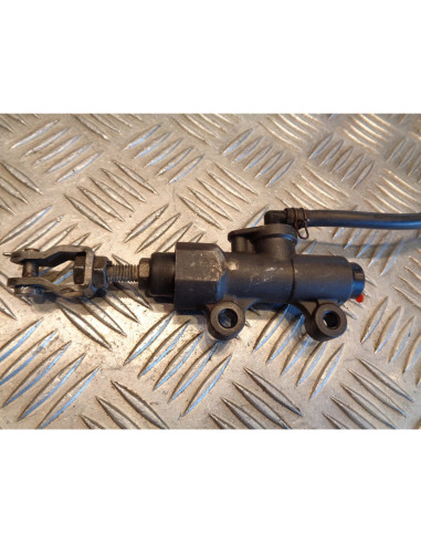 maitre cylindre frein arriere moto aprilia 125 tuareg