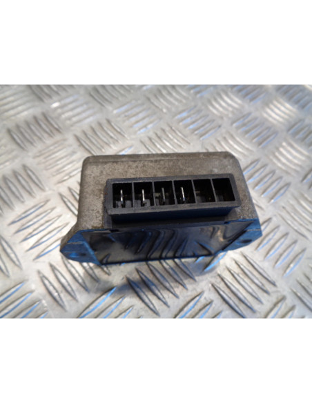 regulateur charge batterie moto aprilia 125 tuareg