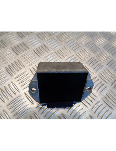 regulateur charge batterie moto aprilia 125 tuareg