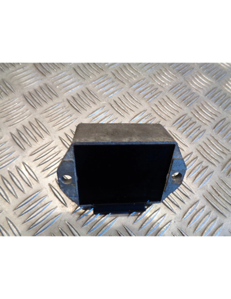 regulateur charge batterie moto aprilia 125 tuareg