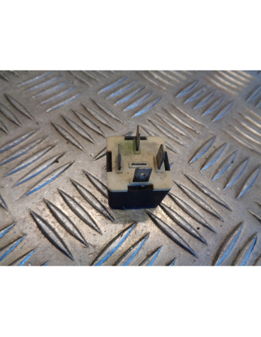 relais demarreur scooter aprilia 50 sonic