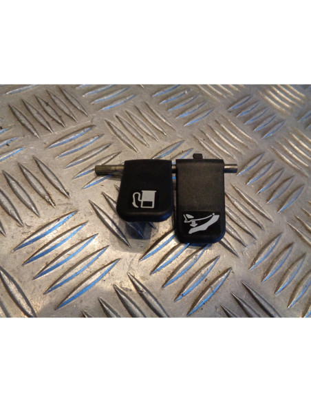 manette tirette commande ouverture reservoir et selle scooter piaggio 125 x9 evo