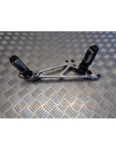 platine cale repose pied droit moto honda vf 1000 f sc15