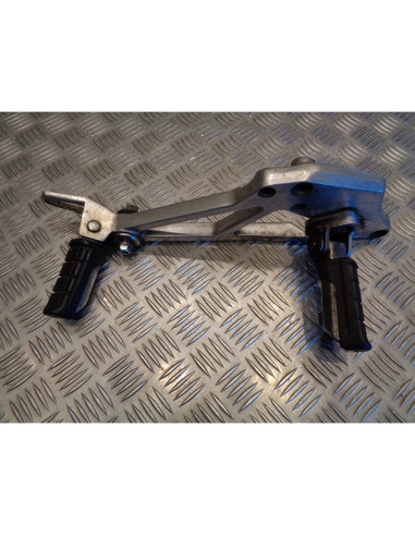 platine cale repose pied droit moto honda vf 1000 f sc15
