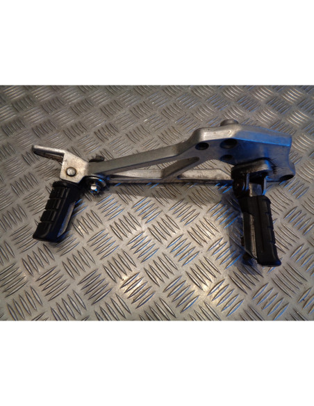 platine cale repose pied droit moto honda vf 1000 f sc15