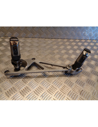 platine repose cale pied gauche moto honda vf 1000 f sc15