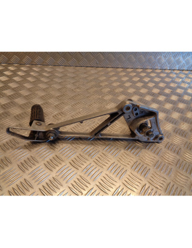 platine repose cale pied gauche moto honda vf 1000 f sc15