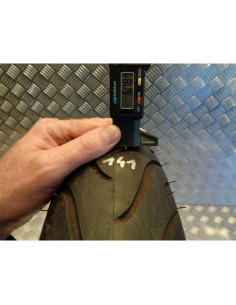 pneu scooter michelin pilot street 110 / 80 - 14 m/c 59p 2