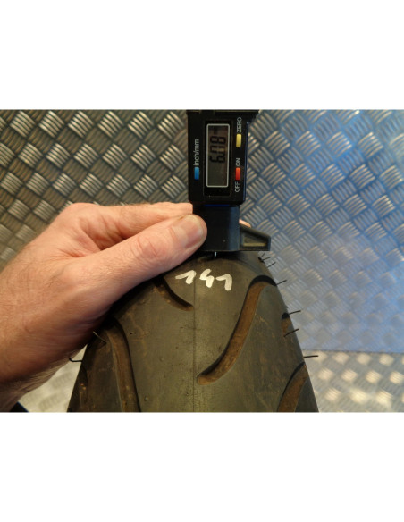 pneu scooter michelin pilot street 110 / 80 - 14 m/c 59p