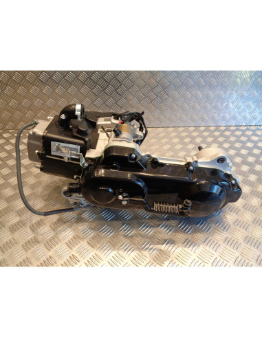 moteur complet scooter chinois 50 gy6 4 temps 139 qmb 12 pouces arbre transmissi