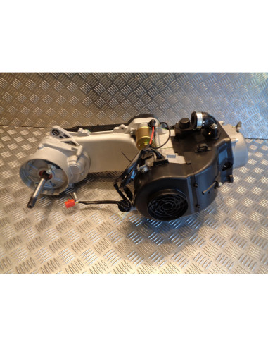 moteur complet scooter chinois 50 gy6 4 temps 139 qmb 12 pouces arbre transmissi